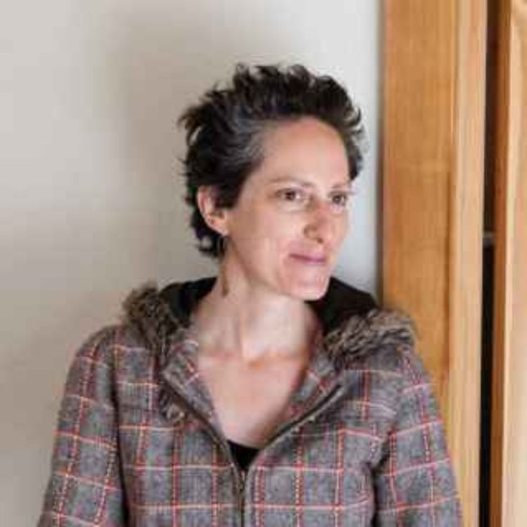 cover art for 711: Kate Siber: "Should I Stop Flying? It’s a Difficult Decision to Make."