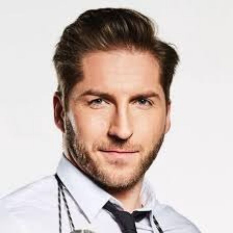 cover art for Chasing Black Unicorns with Entrepreneur Marek Zmysłowski