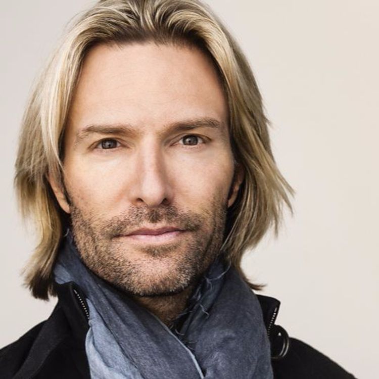 cover art for Episode 49: Eric Whitacre 2016
