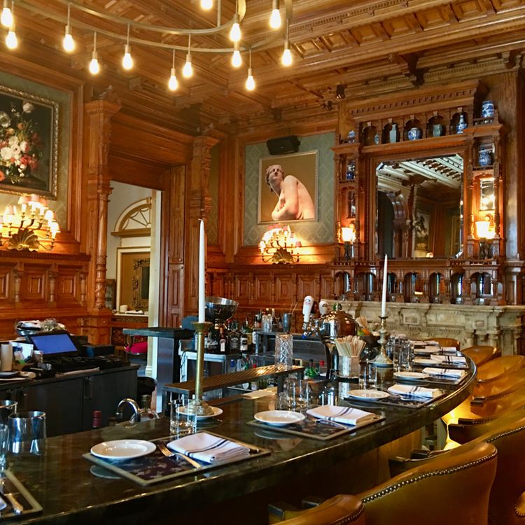 cover art for #006: How to Sleep Better on the Plane, Le Mount Stephen Montreal, Meat and Potato Madness, and Things I Hate About Hotels 