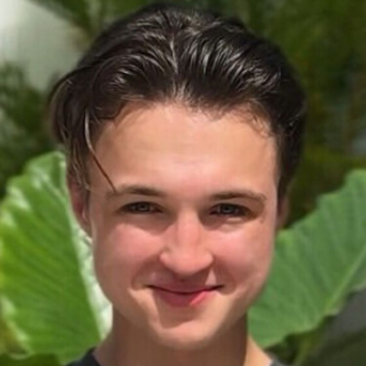 cover art for Slik bygget Victor Helgeland (19) en vekstmaskin. Målet er 100 millioner i omsetning i løpet av året.