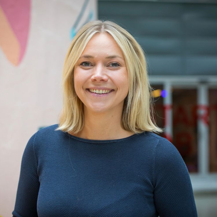 cover art for Karen Dolva om «spinnvillåret», sidelengsgangen og returen til Startuplab