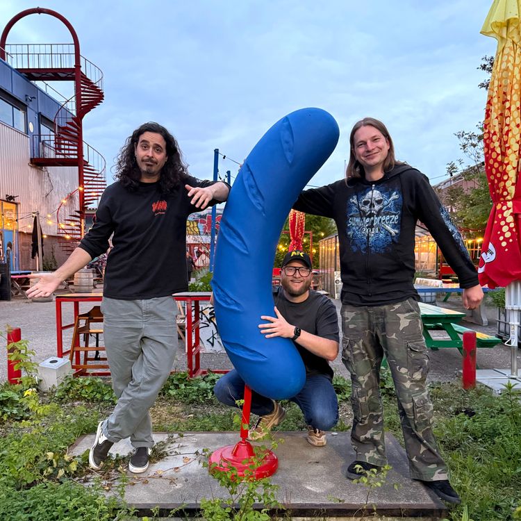 cover art for Daar moet even naar geluisterd worden