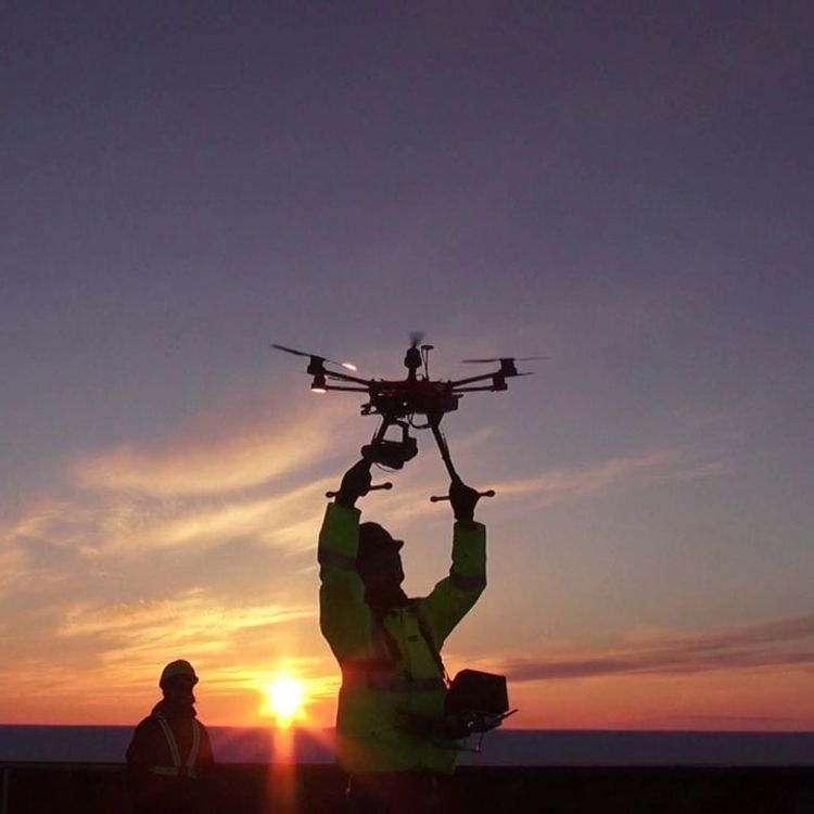 cover art for "Drones" : La Révolution - Les Secrets du Cinéma