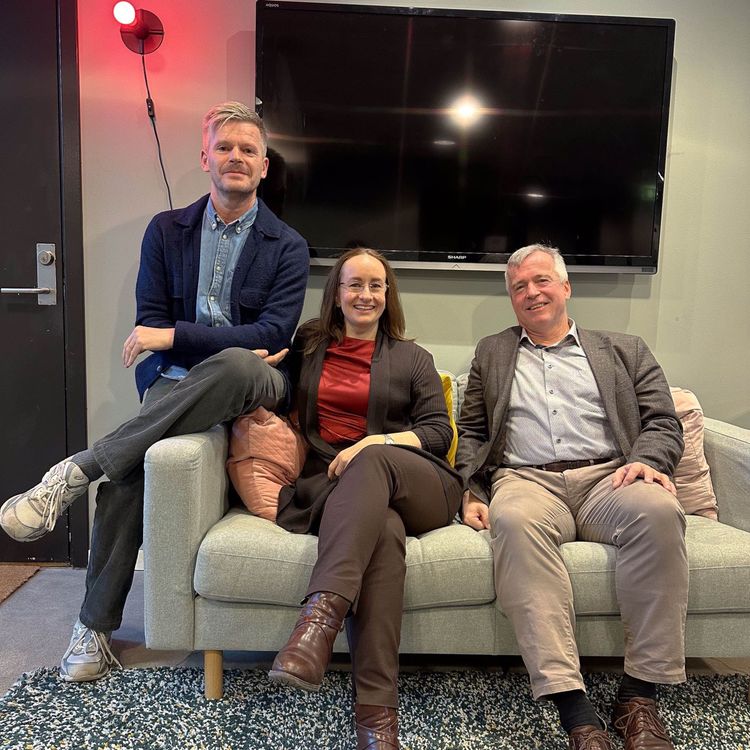 cover art for Etisk AI: - Herregud, nå stopper innovasjonen?!