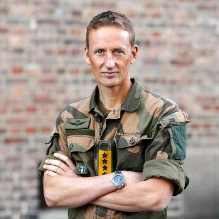 cover art for Møt forsvarssjefen og panelet: Når freden er truet