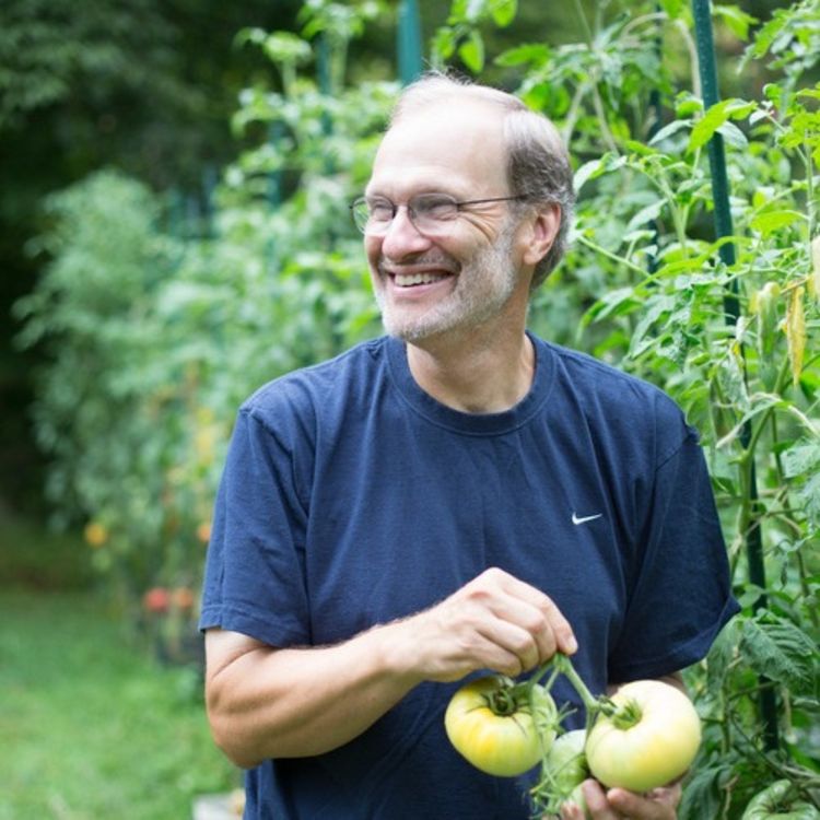 cover art for Craig LeHoullier — tomato guru says 'dig in'
