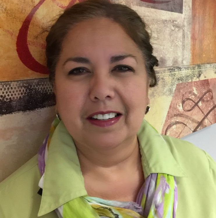 cover art for Episode 010 - No Labels, No Limits - with Susan Gomez, Perfecting Professional Transitions