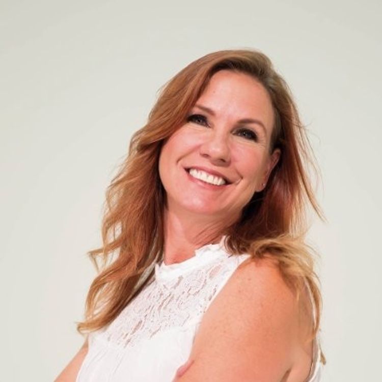 cover art for Episode 009 - No Labels, No Limits with Bobbi Albano, Real Estate Broker