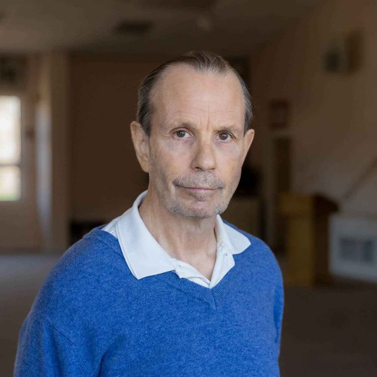 cover art for From Backpacker to Yogi: Dr. Muktan Sullivan's Journey with Swami Satchidananda & Ayurveda Secrets