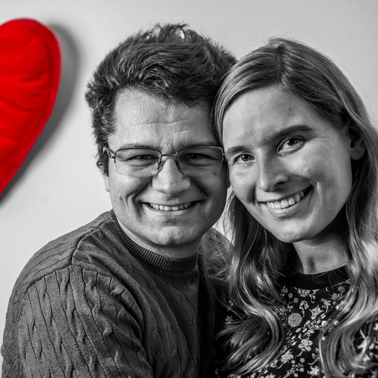 cover art for - Vi var to nerder i hvert vårt land som møttes på nett