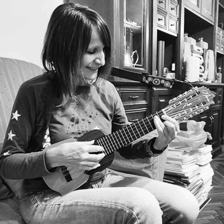 cover art for NINA DIMITRI EN BOLIVIA, Nina Dimitri en Radio París La Paz