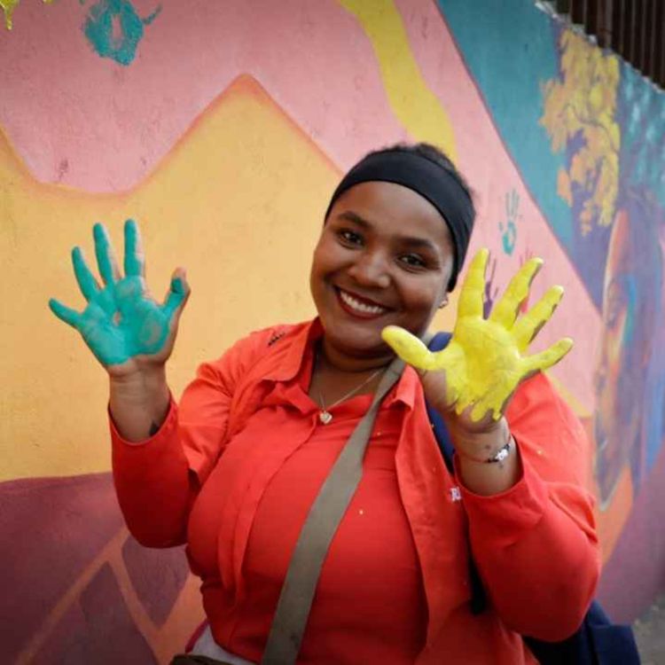 cover art for TEJIENDO CAMBIOS, Tania Sossa en Radio París La Paz