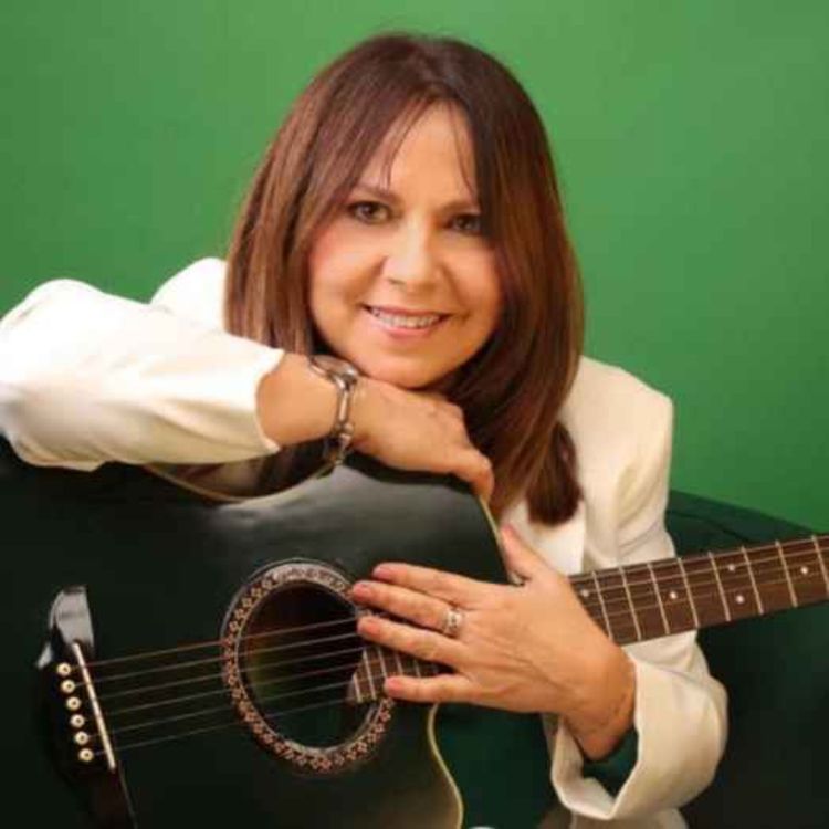 cover art for LA TROVA DE LIUBA MARÍA, Liuba María Hevia en Radio París La Paz