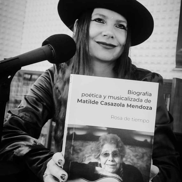cover art for BIOGRAFÍA DE MATILDE CASAZOLA, Micaela Mendoza en Radio París La Paz