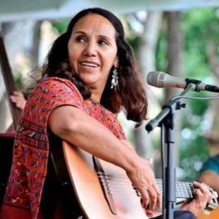 cover art for ESAS CANCIONES LATINOAMERICANAS, Jenny Cárdenas en Radio París La Paz