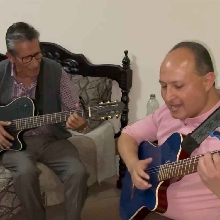 cover art for TRABAJO EN EQUIPO, Alfredo y Miguel Gironda en Radio París La Paz