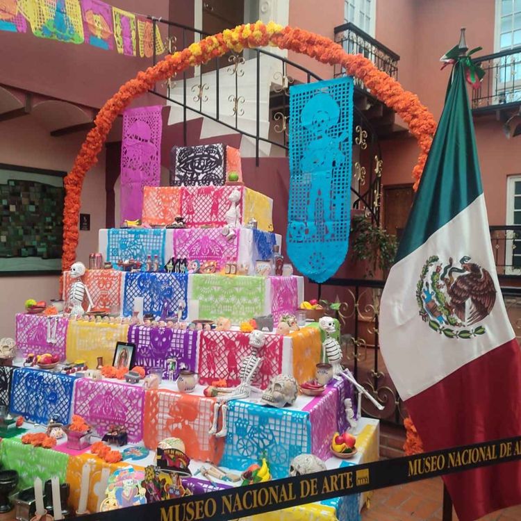 cover art for TODOS LOS SANTOS Y DÍA DE LOS MUERTOS, Varinia Oros en Radio París La Paz