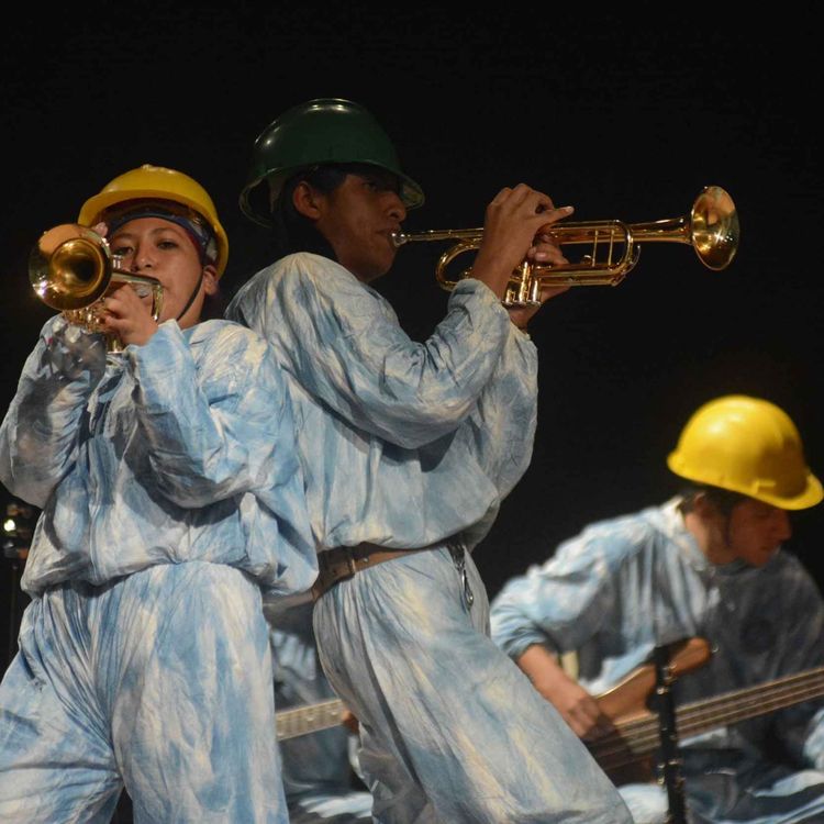 cover art for PELIGRO, Carmen Tito de Altoteatro en Radio París La Paz