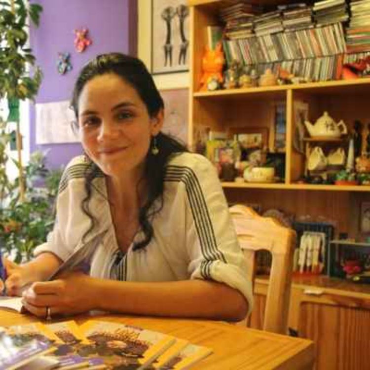 cover art for LA BIBLIOTECA DE MARIANA RUIZ, Radio París La Paz