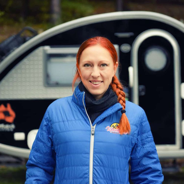 cover art for Mandy Lea - The Truth Behind Travel Photography