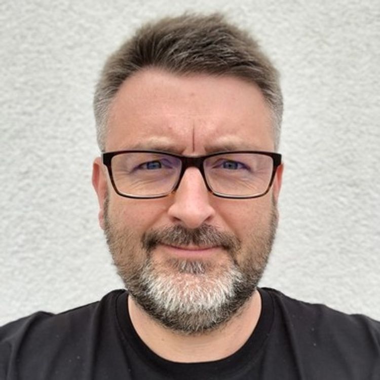 cover art for SA/EP50 - Domotique : Un logement connecté avec une installation facile et esthétique