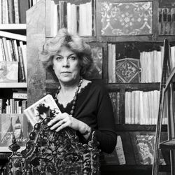 cover art for Isabelle de Borchgrave le podcast