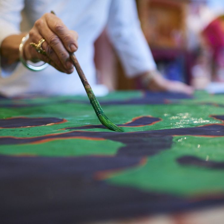 cover art for Épisode 2 : Isabelle de Borchgrave, la peinture