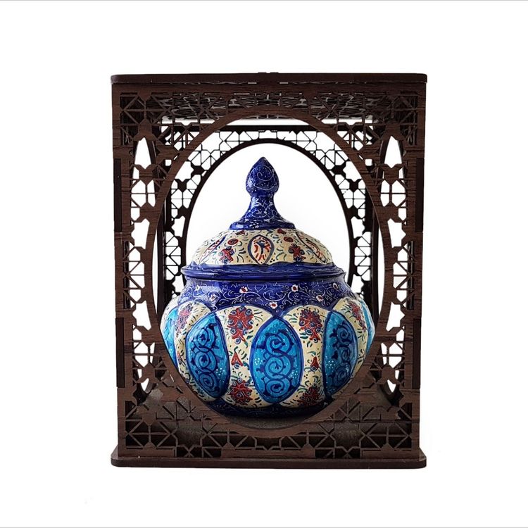 cover art for قندان مسی میناکاری با جعبه مشبک