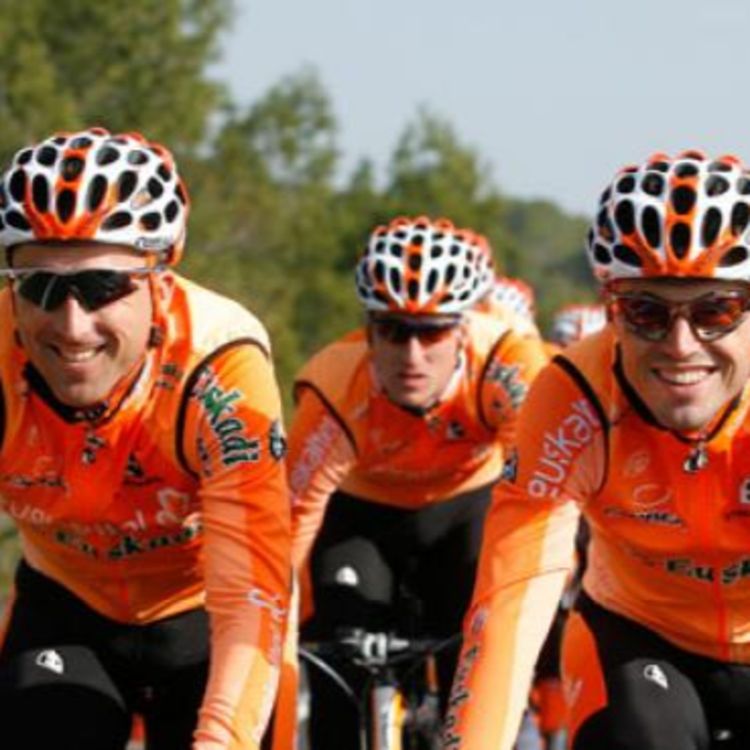 cover art for Está Ganao | 1x08 | Luz Ardiden (Tour 2003). Milán - Liverpool (Champions 2005). Con Julio.