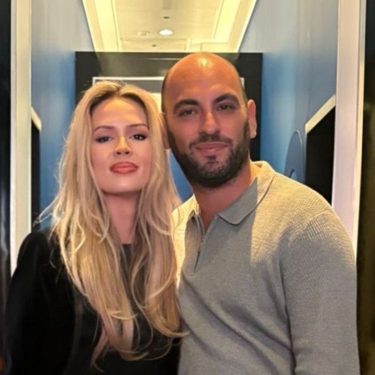 cover art for EP373: Supermodel Olivia Arben- Grief, Seeing Ghosts and Toxic Modelling Agencies