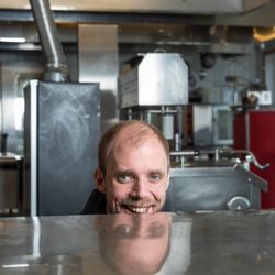 cover art for Sven tar kjøkkenveien