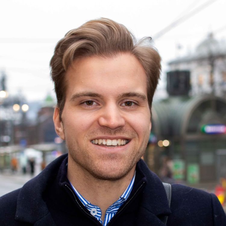 cover art for Vålerenga-speider Fredrik Wisur Hansen