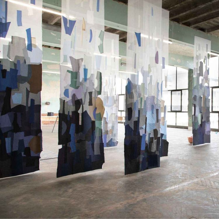 cover art for Woven Whispers - La Belgique au fil de l'innovation technique