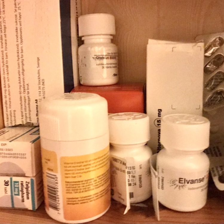 cover art for Badrumsskåp