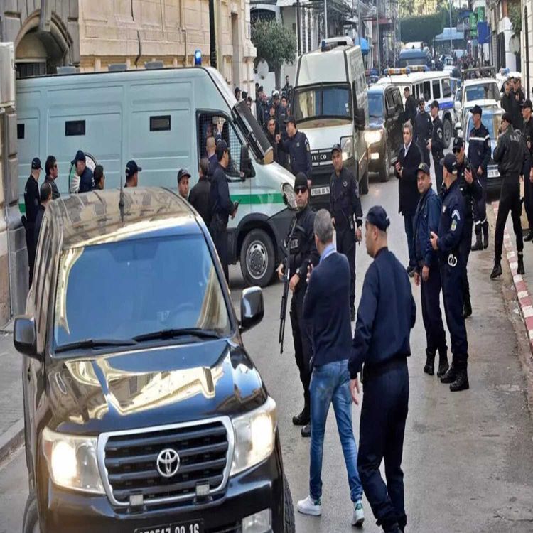 cover art for الجزائر: سجن رئيسي الوزراء السابقين أحمد أويحيى وعبد المالك سلال أحكاما قاسية