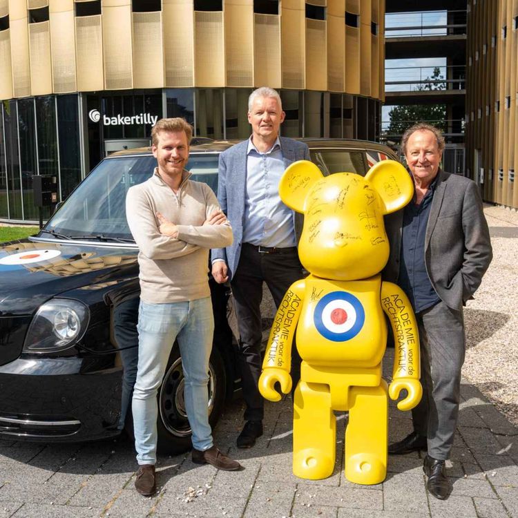 cover art for Met Kid aan tafel - Actualiteiten Arbeidsrecht met Bert Lippens en Paul Schoenmakers