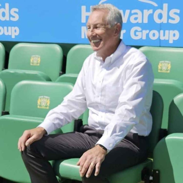 cover art for Gloverscast #422 - "Swipe right for Prabhu"