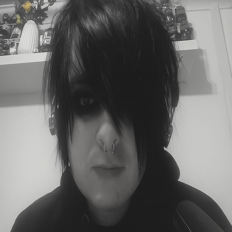 cover art for Gloverscast #464 - "You can be emo in your headphones"