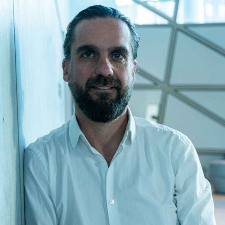 cover art for 86. Bortrykkelse, åndelig bootcamp, Twitter-comeback og en sans for sandhed - Ole Bjerg 