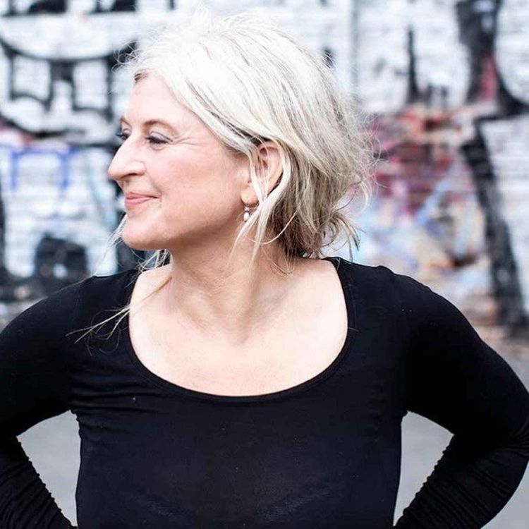 cover art for 107. Sammen om jorden - Helle Solvang