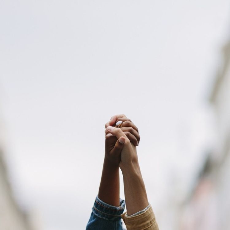 cover art for #27 - 9 Palavras e expressões que você deve aprender mas nunca usar