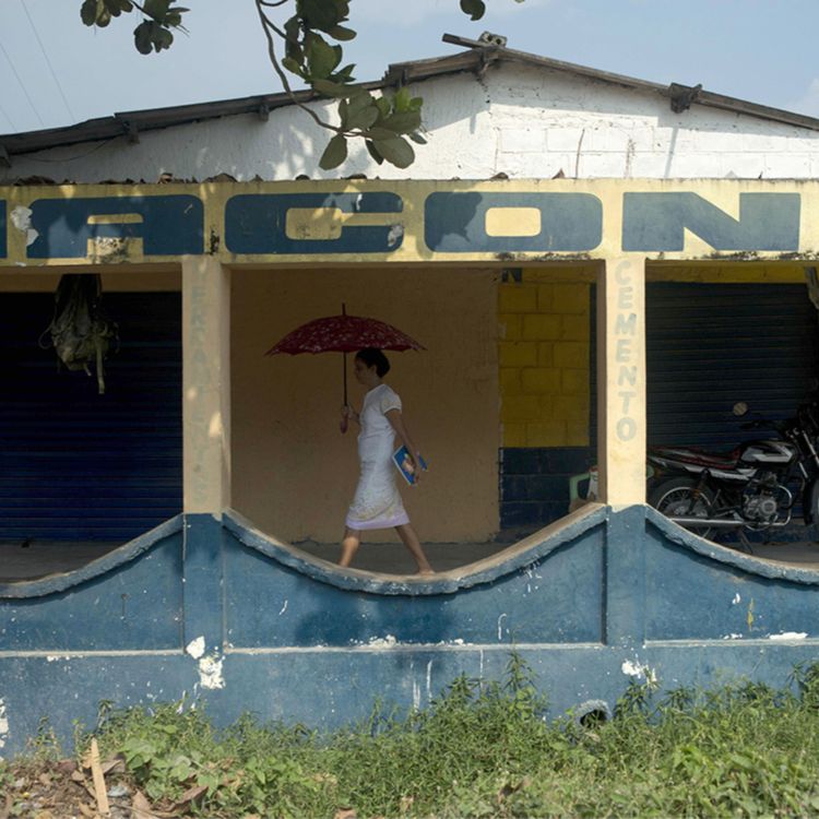 cover art for Monólogo de Isabel viendo llover en Macondo
