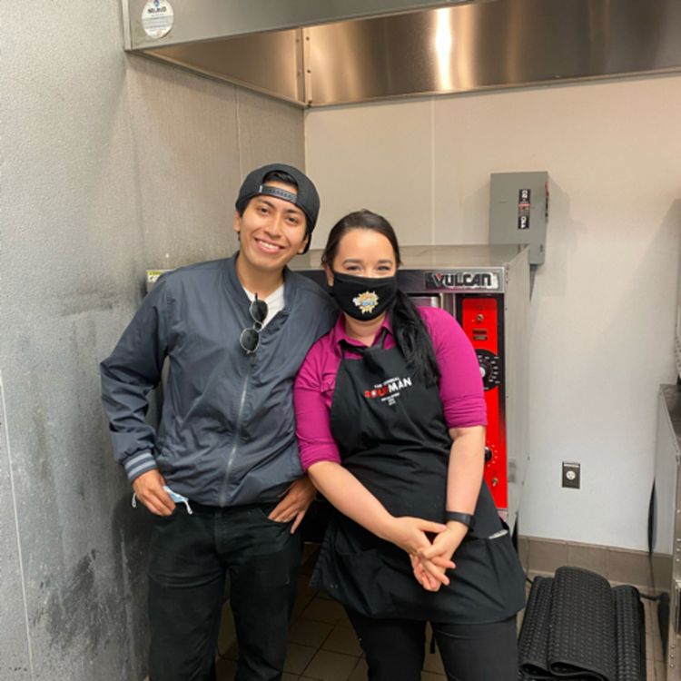 cover art for Primer trabajo en el exterior🇺🇸🇪🇨