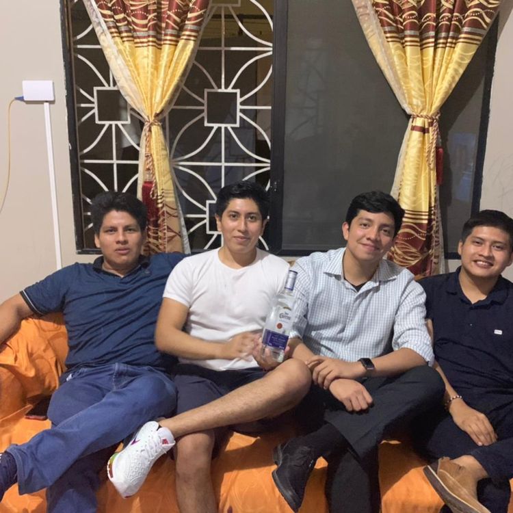 cover art for Primera fiesta 🥳 🥃🍻