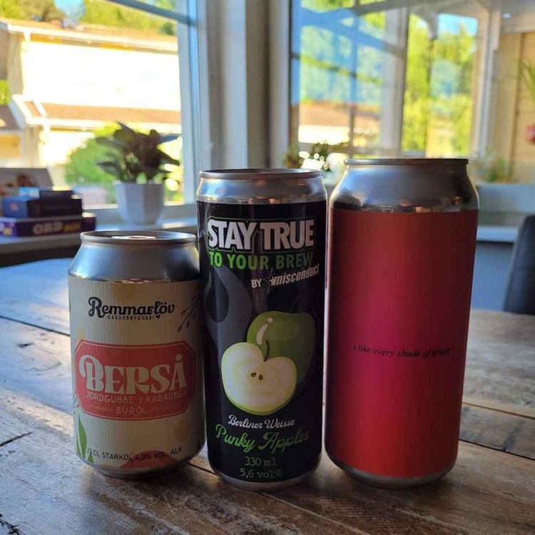 cover art for Ep. 29 - Fruktig suröl, jågubb, rababee och näsblod.