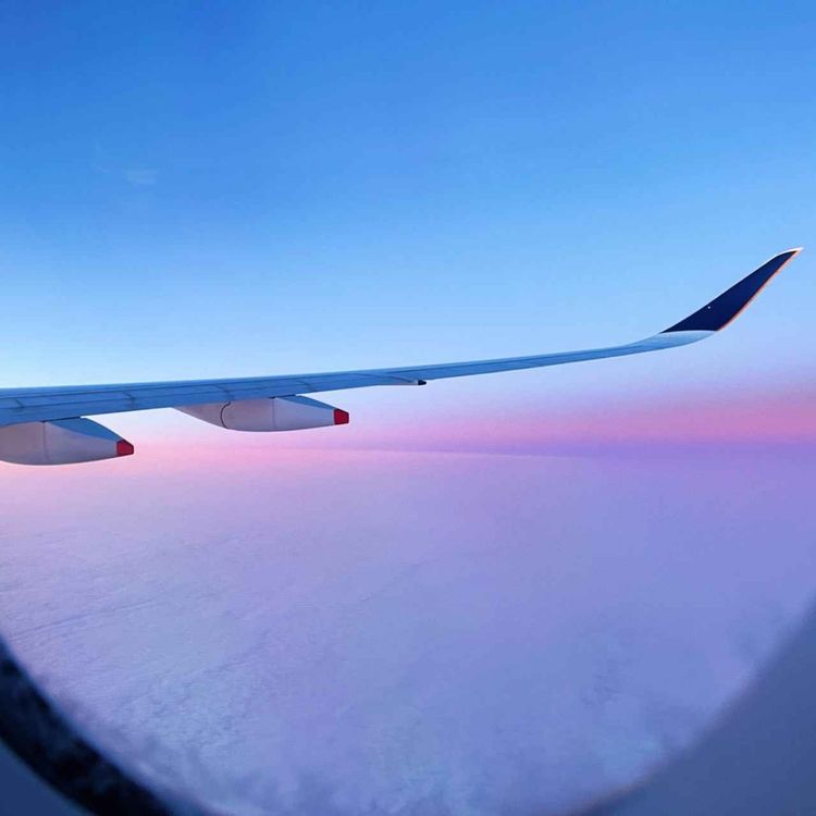 cover art for #5 串台 | 润了就能躺平么：字节PM对话海外大厂设计师