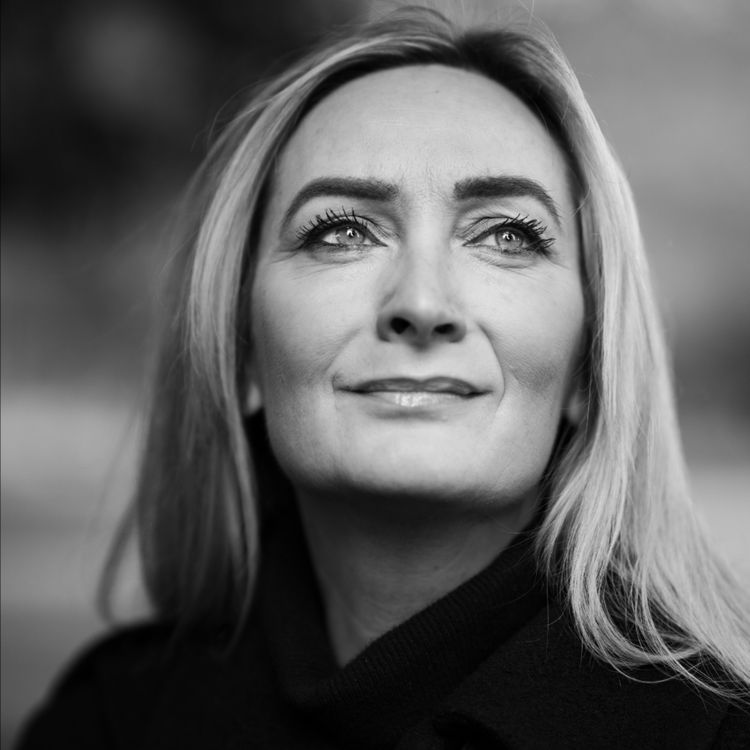 cover art for 226. Sådan får du kontakt til dit højere selv og hvorfor manifestation tager dig længere væk med Fattima Loreen