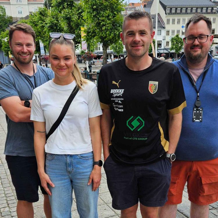 cover art for Settes ut av lytterspørsmål: - Det er vanskelig