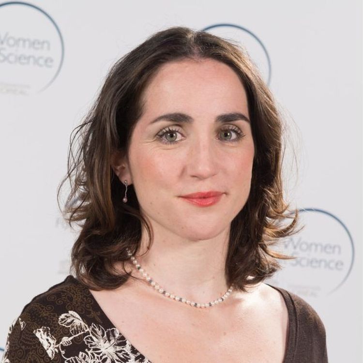 cover art for S02E110 Abeilles 2/4: capable d'additionner, de soustraire, de débattre!! Aurore Avarguès Weber (chercheuse)